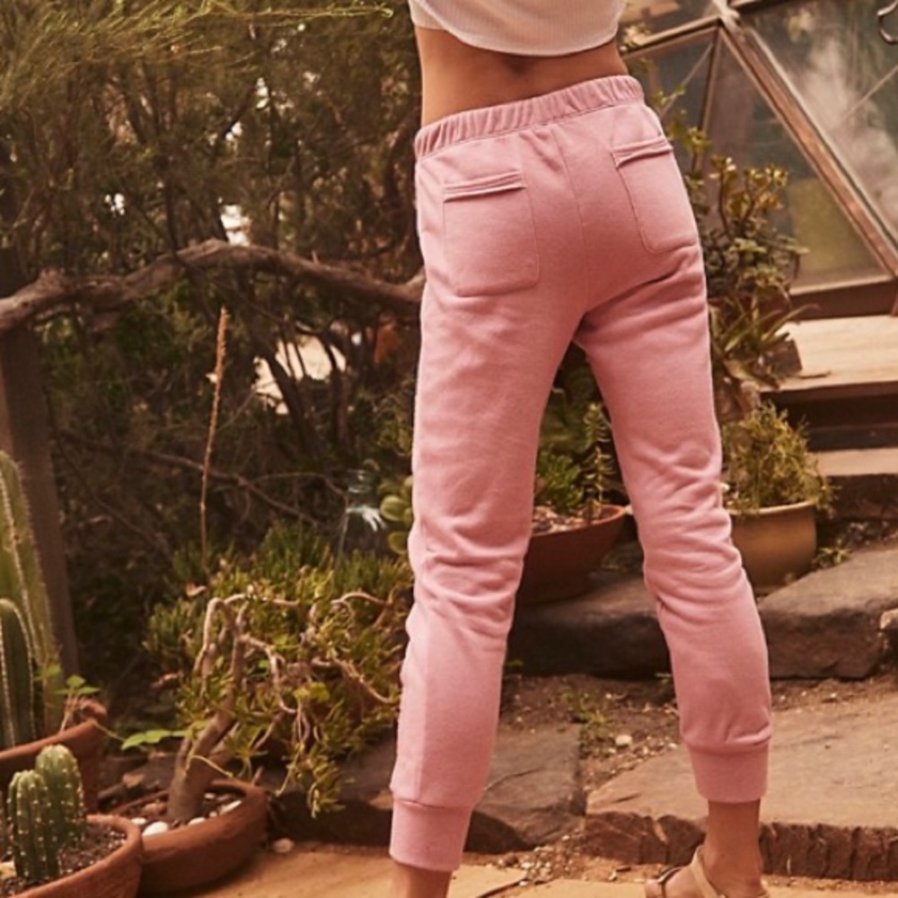 NWOT FREE PEOPLE WORK IT OUT JOGGER- size large